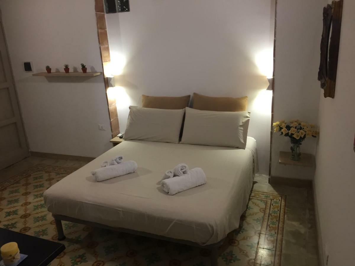 Al Civico 9 Apartment Trapani Bagian luar foto